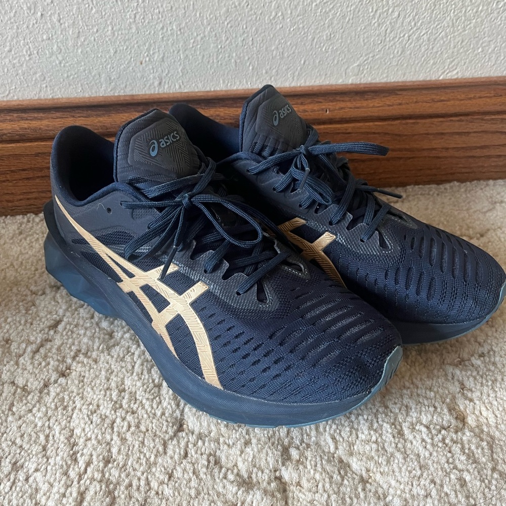 Asics NovaBlast Running Shoes
